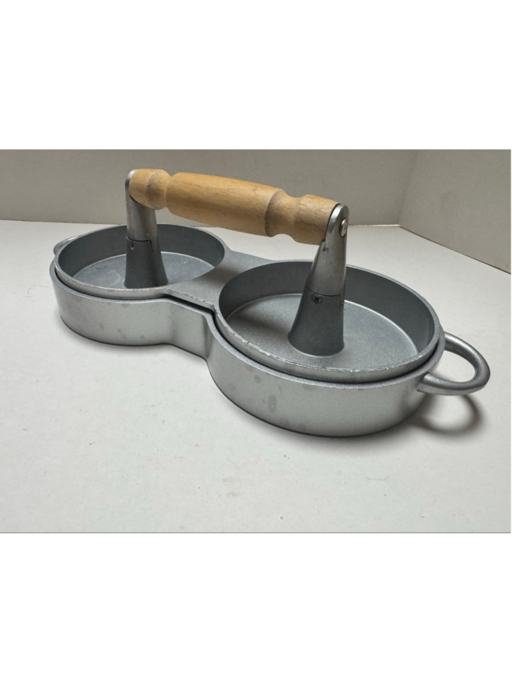 Double Burger Patty Press. Cast Aluminum Heavy Duty